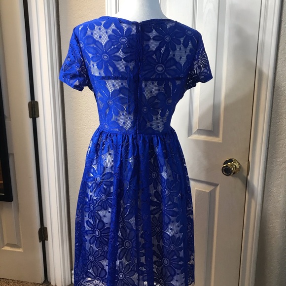 Lace blue dress - Picture 2 of 5